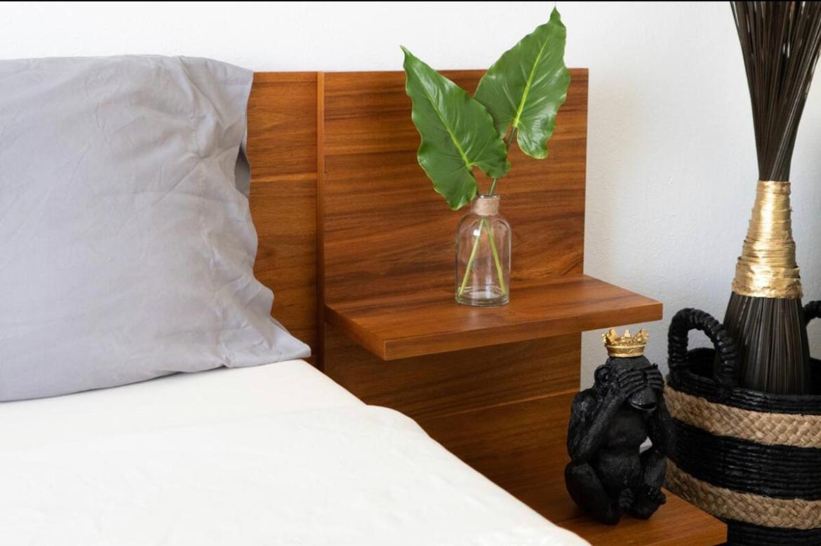 Newely Remodeled Apartment Only 1 Min To The Beach! Маями Бийч Екстериор снимка